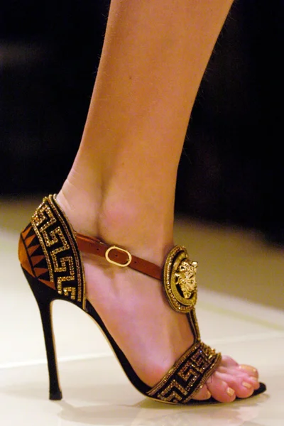 Look 11